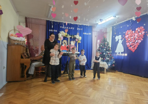 Dzień Babci i Dziadka - występ grupy 7
